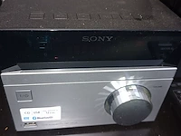 Lot 136 - radio sony - afbeelding 2 van  5