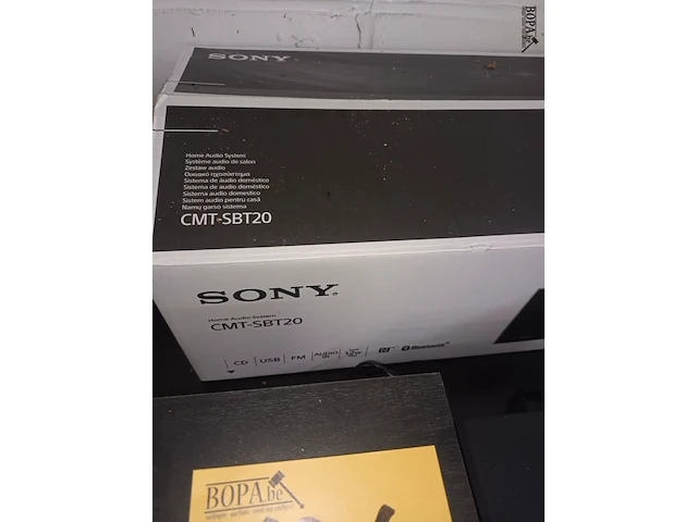 Lot 136 - radio sony - afbeelding 3 van  5
