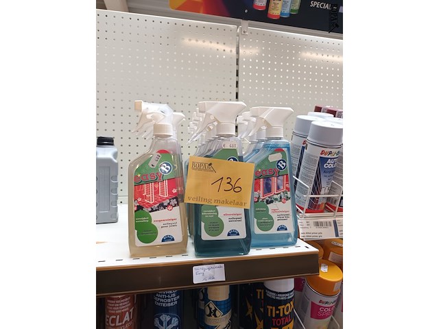 Lot 136 - reinigingsmiddel. 16 stuks - afbeelding 1 van  3