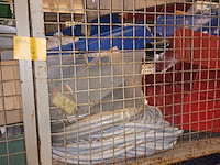 Lot 136 - stapelkooi met inhoud. 4 stuks - afbeelding 1 van  6