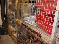 Lot 136 - stapelkooi met inhoud. 4 stuks - afbeelding 2 van  6