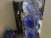 Lot 137 - culligan waterdispenser - afbeelding 4 van  5