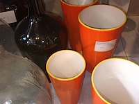 Lot 137 - grote flessen en vazen. 10 stuks - afbeelding 2 van  5