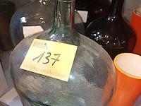 Lot 137 - grote flessen en vazen. 10 stuks - afbeelding 5 van  5