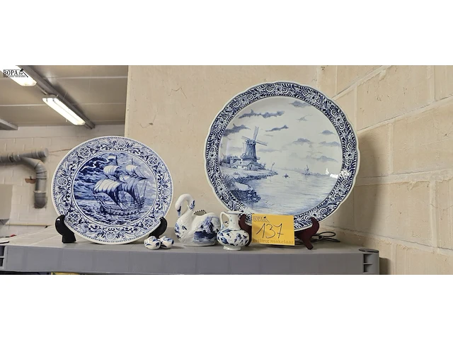 Lot 137 - lotje decoratieve delfts items ong 6 stuks - afbeelding 1 van  7