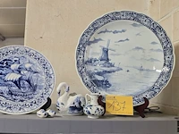 Lot 137 - lotje decoratieve delfts items ong 6 stuks - afbeelding 1 van  7