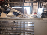 Lot 137 - stapelkooi met inhoud. 4 stuks - afbeelding 6 van  6