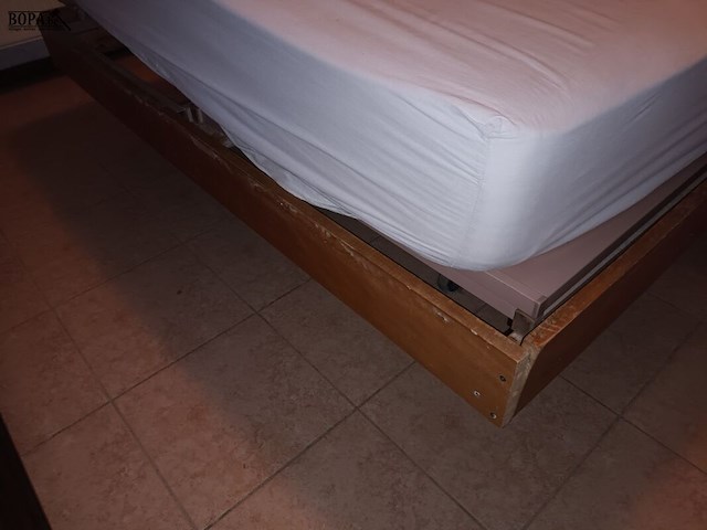 Lot 137 - tweepersoonsbed - afbeelding 2 van  6