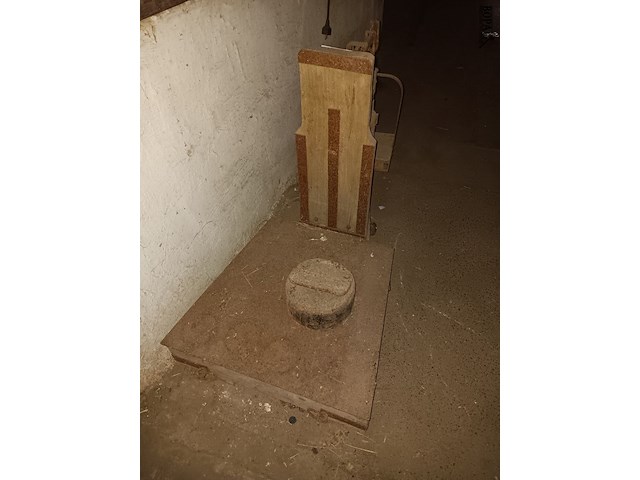 Lot 138 - antieke bascule - afbeelding 2 van  2