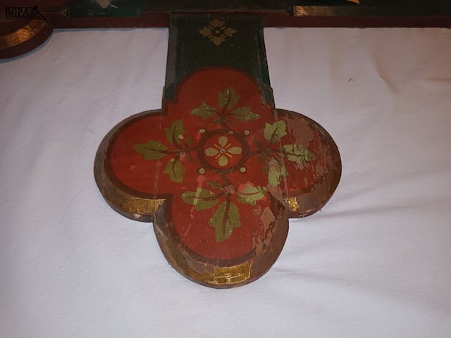 Lot 138 - beschilderd houten kruis - afbeelding 4 van  5