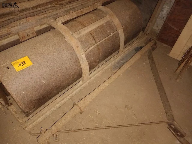 Lot 138 - bodemrol. 2 stuks - afbeelding 3 van  3