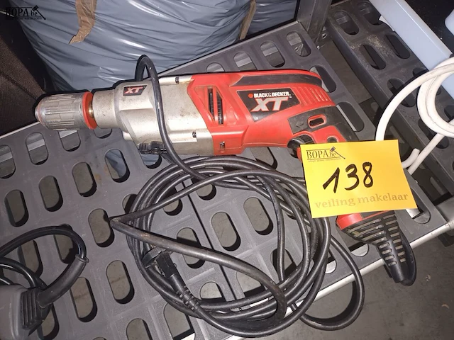 Lot 138 - boormachine black & decker - afbeelding 1 van  3
