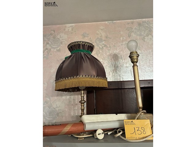 Lot 138 - lampen en onderdelen - afbeelding 2 van  3