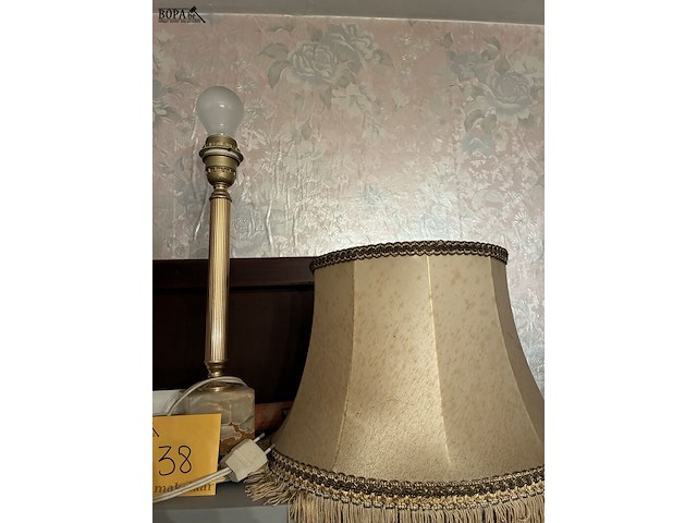 Lot 138 - lampen en onderdelen - afbeelding 3 van  3