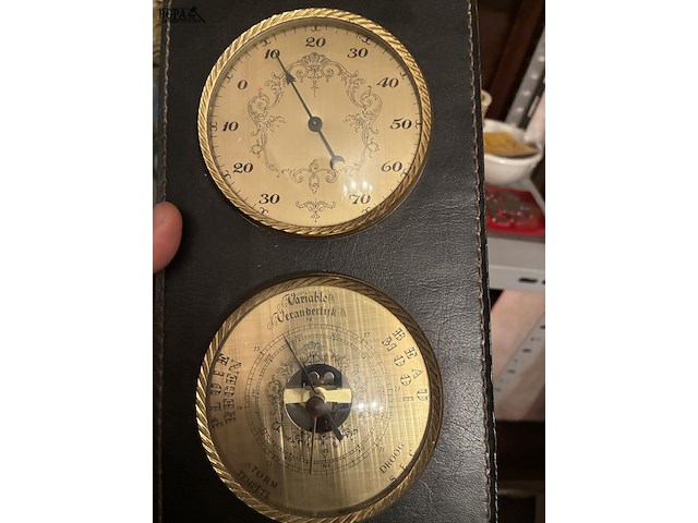 Lot 139 - barometer - thermometer - afbeelding 2 van  2
