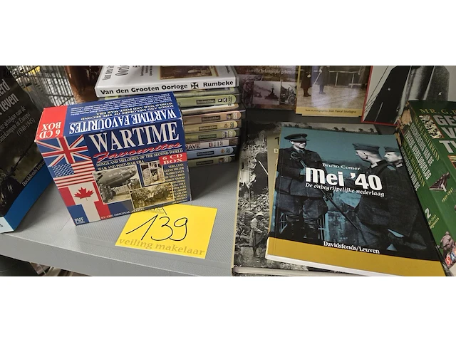Lot 139 - lot tweede wereld oorlog boeken, dvd's, cd's - afbeelding 3 van  5