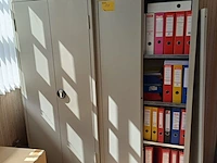 Lot 139 - metalen archiefkast. 2 stuks zonder inhoud - afbeelding 1 van  2
