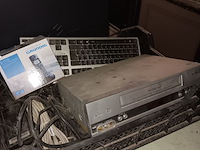 Lot 139 - pc configuratie en videorecorder - afbeelding 2 van  3