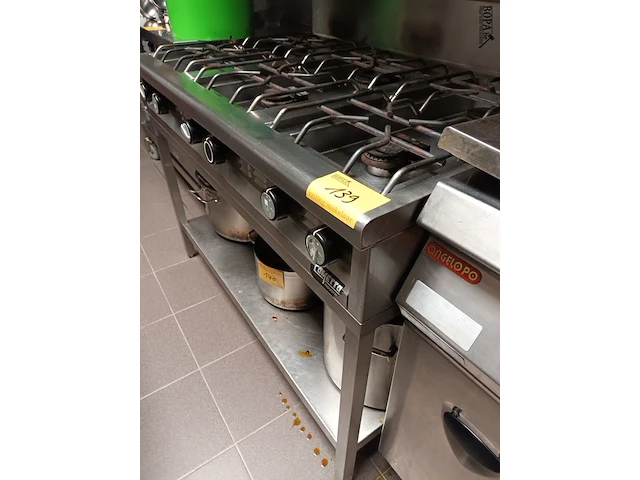 Lot 139 - professioneel gasfornuis cometto - afbeelding 3 van  4