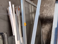 Lot 14 - aluminium ramen en wandpanelen - afbeelding 2 van  3