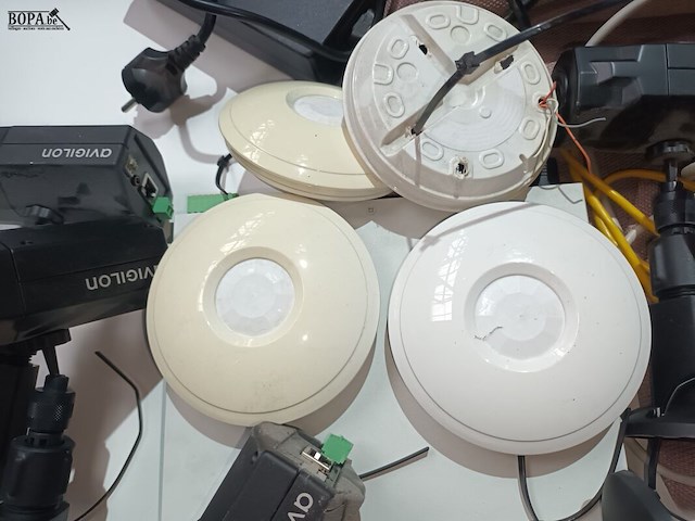 Lot 14 - camera bewakingssysteem - afbeelding 5 van  5