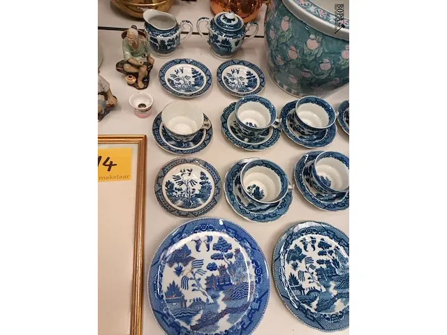 Lot 14 - chinese decoratie. 32 stuks - afbeelding 5 van  7