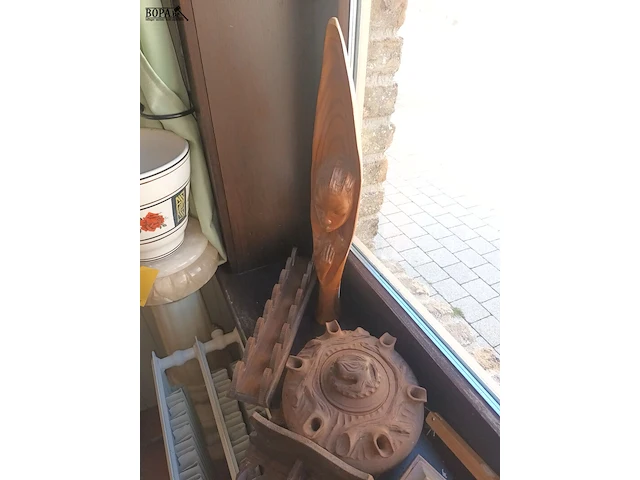 Lot 14 - houten decoratie. 12 stuks - afbeelding 3 van  6