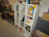 Lot 14 - ikea vakkenkast - afbeelding 1 van  2