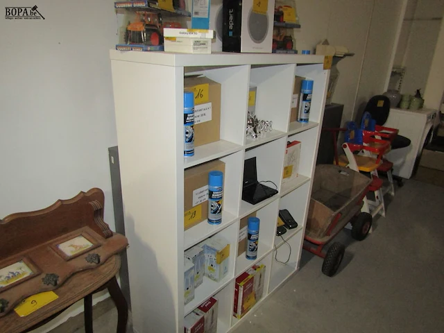 Lot 14 - ikea vakkenkast - afbeelding 2 van  2