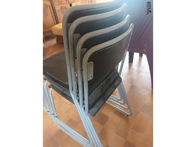 Lot 14 - keukenstoel. 4 stuks - afbeelding 3 van  3