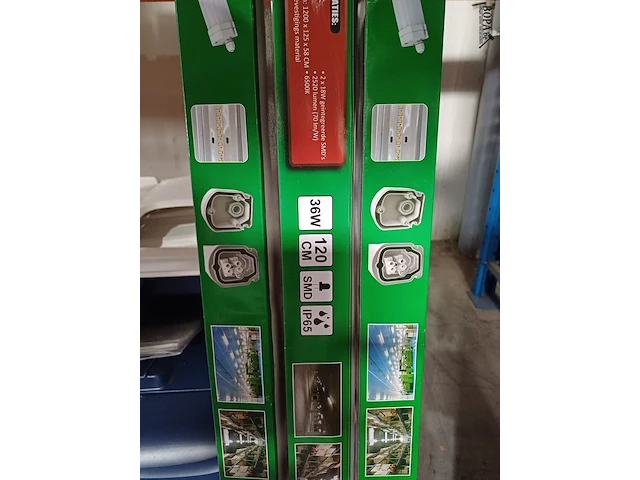 Lot 14 - koppelbare led armaturen - 3 stuks - afbeelding 3 van  3