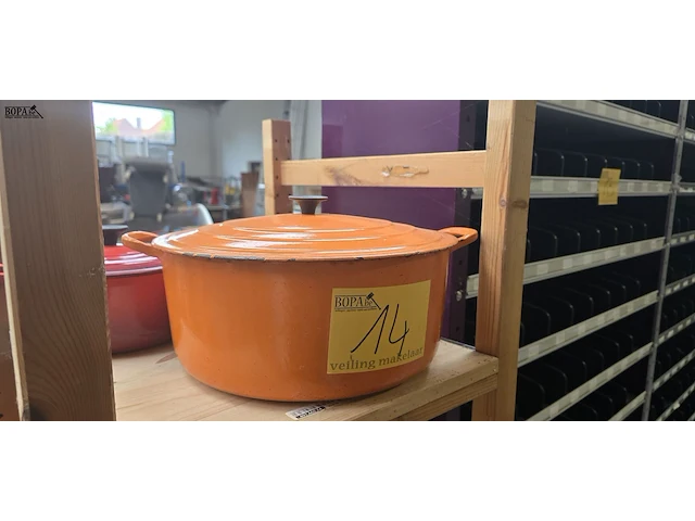Lot 14 - le creuset potten, 2 stuks - afbeelding 2 van  6