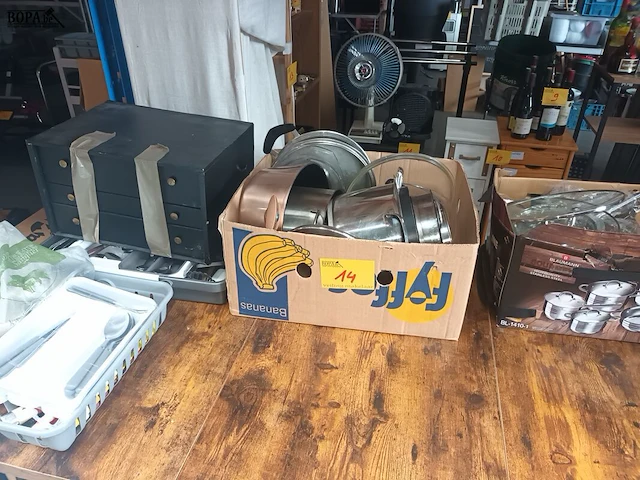 Lot 14 - lot keukengerei - afbeelding 1 van  6