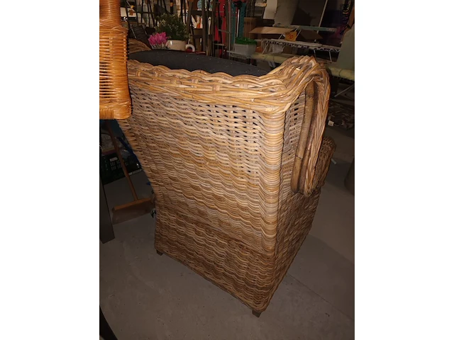 Lot 14 - rotan armzetel - afbeelding 3 van  3