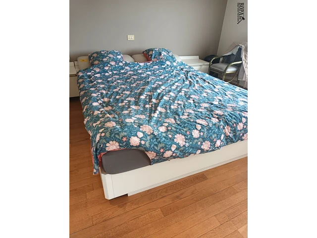 Lot 14 - tweepersoonsbed - afbeelding 1 van  3