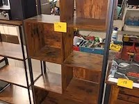 Lot 14 - vakkenkast industrial look - afbeelding 1 van  4