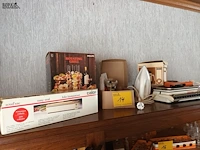 Lot 14 - vintage huishoudtoestellen. 8 stuks - afbeelding 1 van  6