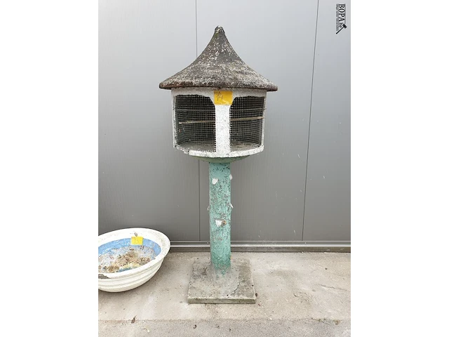 Lot 14 - vintage vogelkooi beton - afbeelding 5 van  5