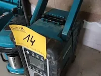 Lot 14 - werfradio en koffiezetapparaat makita - afbeelding 4 van  6
