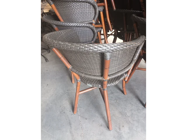 Lot 14 - wicker terras stoel hilma. 40 stuks - afbeelding 5 van  6