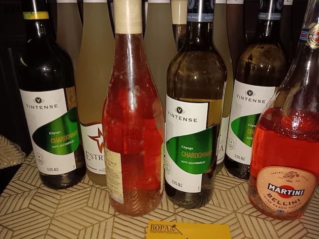 Lot 14 - wijnen - 14 flessen - afbeelding 2 van  2