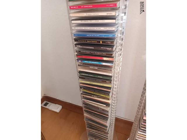 Lot 140 - cd rek met muziek cd’s. 2 stuks - afbeelding 4 van  9