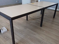 Lot 141 - bureau tafel - afbeelding 2 van  4