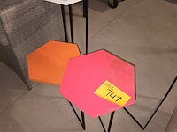 Lot 141 - etalagetafeltjes - afbeelding 1 van  4