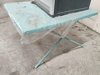 Lot 141 - pvc tafeltje en opslagbox - afbeelding 3 van  4