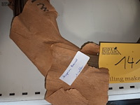 Lot 141 - rol koperen band - afbeelding 2 van  2