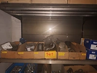 Lot 141 - silentblokken en montagestukken - afbeelding 1 van  6