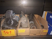Lot 141 - silentblokken en montagestukken - afbeelding 4 van  6