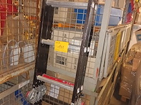 Lot 141 - vouwladder - afbeelding 2 van  3