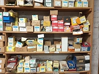 Lot 142 - bevestigingsmateriaal
